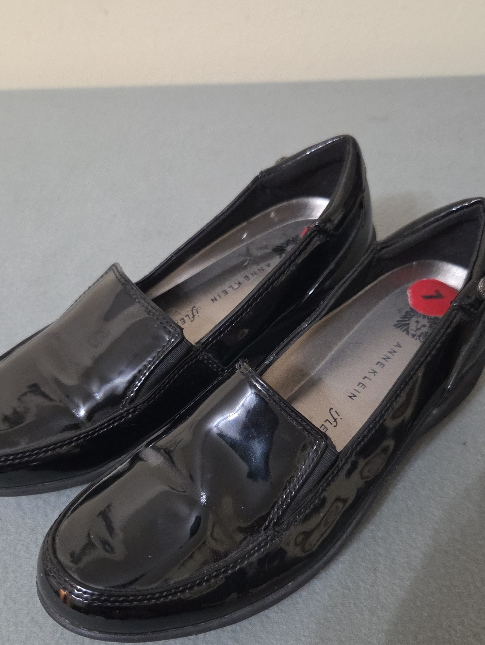 Anne Klein Iflex Black Patent Leather Shiny Slip-On Loafers - Size 7